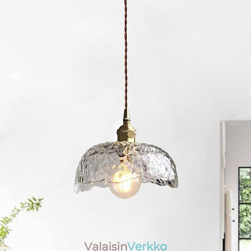 Epäsäännöllinen messinkilasiriippuvalaisin vasaralasikattovalaisin