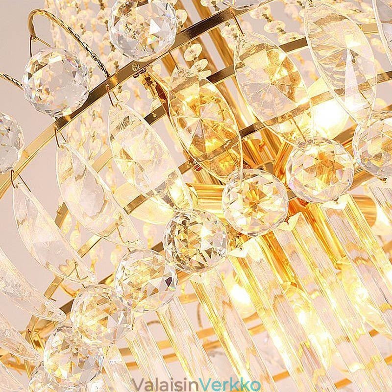 Tyylikäs pitkä riipus kristallikruunu