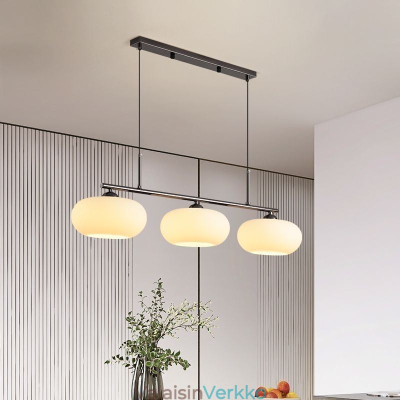 Pohjoismainen lasiriippuvalaisin Luova takorautainen kattovalaisin