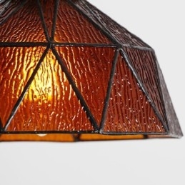 Geometrinen lasimaalaukset riippuvalaisin