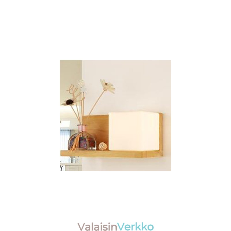 Luova nykyaikainen ja sovitettu massiivipuinen lasiseinävalaisin