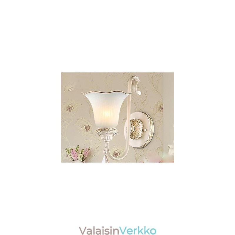 Eurooppatyyppinen muinaisia tapoja restauroiva takorautainen makuuhuoneen seinävalaisin