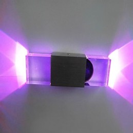 Minityyliset seinävalaisimet modernia nykymetallia