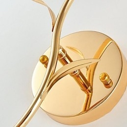 Kristalliset seinävalaisimet modernia nykymetallia