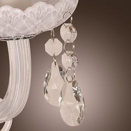 Kristallinen seinävalaisin 2 kynttilälampulla