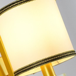 Seinävalaisimet perinteistä klassista metallia