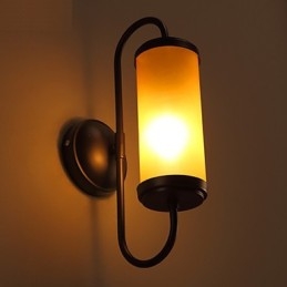 Sopimuksen mukainen ja nykyaikainen amerikkalainen maa, joka restauroi muinaisia tapoja kynttilänjalka-seinävalaisimet