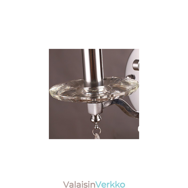 Hopeanhohtoinen kristalliseinävalaisin 1 valolla