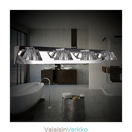Moderni seinävalaisin lasivarjolla 4 valoa peilin edessä Moderni seinävalaisin lasivarjolla 4 valoa peilin edessä