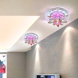 Pyöreä Crystal Idea -kattolampun putkivalo vaimentaa kupolilampun valoa