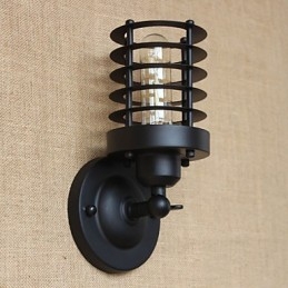 Retro yksinkertainen tyylikäs musta sängyn vieressä käytävä portaat parvekkeen koristeellinen seinävalaisin