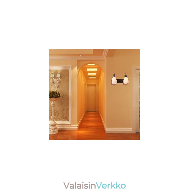 2 Valkoinen seinävalaisin