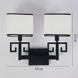 Moderni nykyaikainen maalaismainen Lodge Moderni nykyaikainen maalausominaisuus minityyliseen ympäristöön