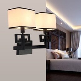 Moderni nykyaikainen maalaismainen Lodge Moderni nykyaikainen maalausominaisuus minityyliseen ympäristöön