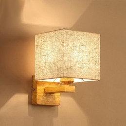 Minimalistinen massiivipuinen pöytävalaisin yöpöydän pöytävalaisin