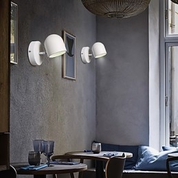 Moderni nykyaikainen ominaisuus Ambient Light -seinävalaisimet