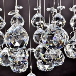 Perinteinen klassinen Crystal Crystal Crystal -metallitaskuteline