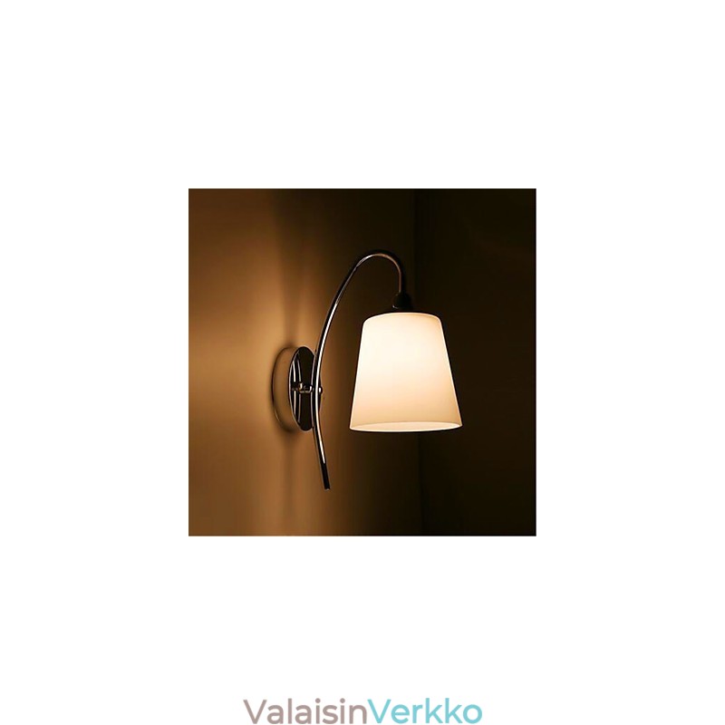 Moderni minimalistinen lasinen sängyn vieressä käytävä hotellihuoneen seinävalaisin