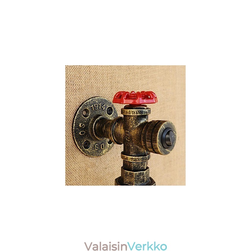 Seinäkytkin Vesiputkipullolla Seinävalaisin