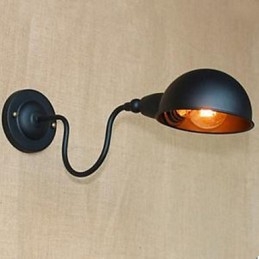 Retromusta korkealuokkainen persoonallinen sängyn vieressä oleva makuuhuone, joka pyörii koristeellisen seinäkäytävän ympärillä