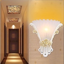 Moderni nykyaikainen perinteinen klassinen maalaismainen Lodge-maalausominaisuus kristalliminityyliselle ympäristölle