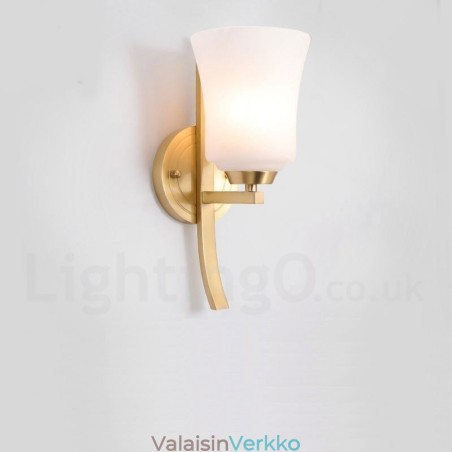 Puhdasta messinkiä Ylellinen maalaismainen retro vintage messinki 1 kevyt seinävalaisin lasivarjolla Erikois hotellitoimiston esittelytilaan Olohuoneen ruokasaliin Puhdasta messinkiä Ylellinen maalaismainen retro vintage messinki 1 kevyt seinävalaisin lasivarjolla Erikois hotellitoimiston esittelytilaan Olohuoneen ruokasaliin