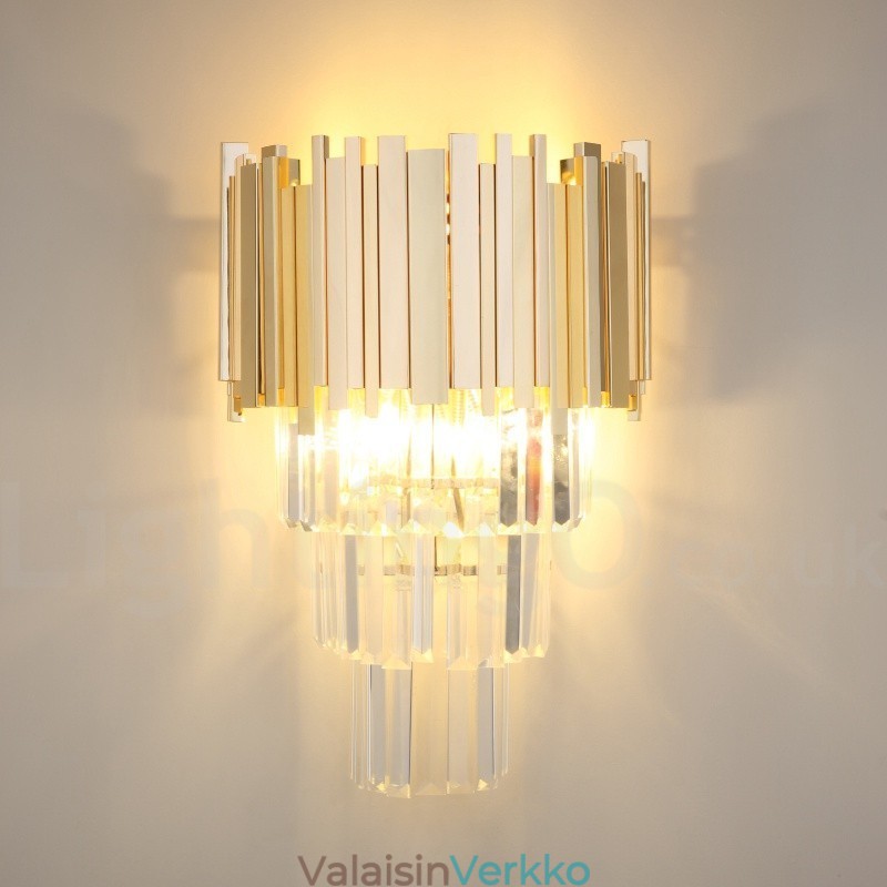 Kullanvärinen Postmoderni Luxury K9 -kristalli-seinävalaisin kristallivarjostimella