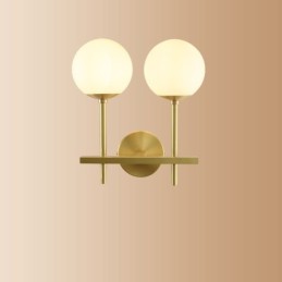 Moderni Molecules-papuvalaisin lasikuulavarjostimella