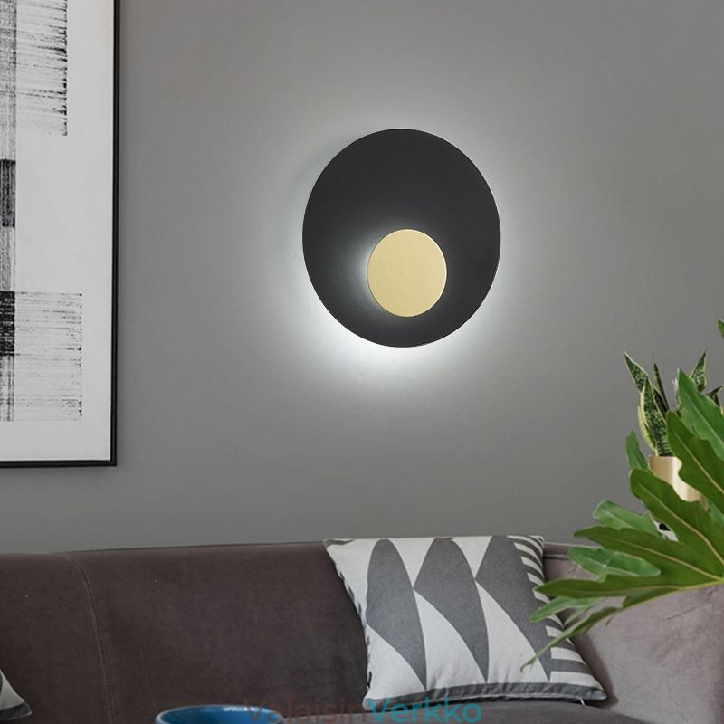 Nordic Wall Light Black Gold Pyöreä täyskuparinen seinävalaisin