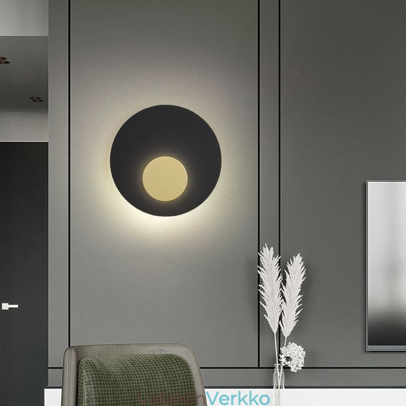 Nordic Wall Light Black Gold Pyöreä täyskuparinen seinävalaisin