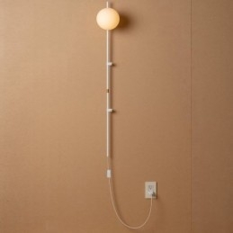 Maapallon seinävalaisin Mid Century Magic Bean -seinävalaisin pistokkeella