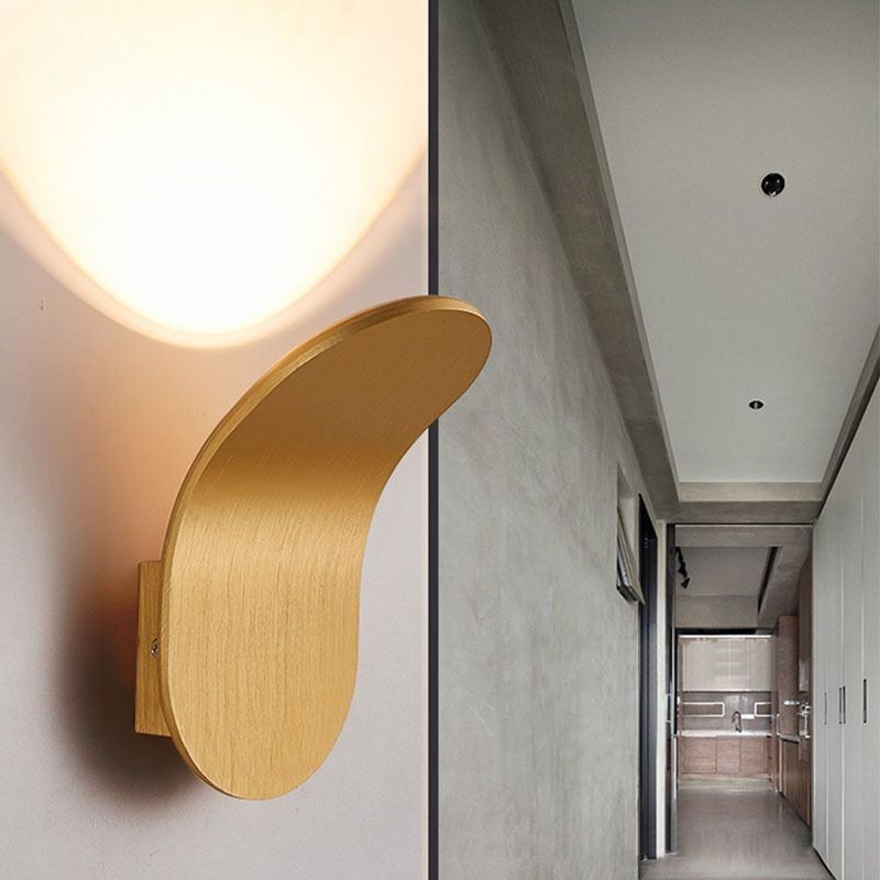 Minimalistinen alumiiniseinävalaisin