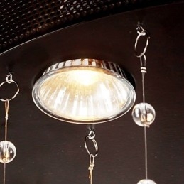 Moderni puolitaskuteline, jossa on 3 Lights Butterfly -varjostin