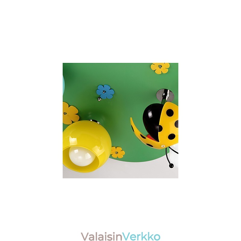 Uppoasennettu moderni nykyaikainen puubambu