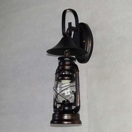 Vintage Black Metal Lantern seinävalaisin yhdellä valolla