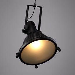 Musta Retro Iron riippuvalaisin ja lasivarjostin Shop