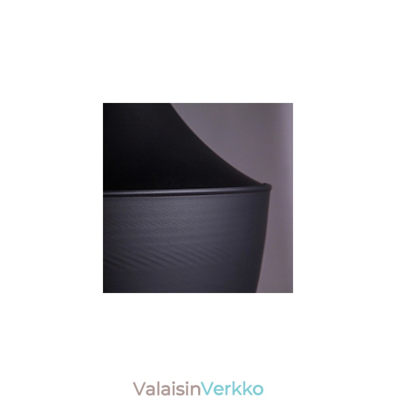 Virtaviivainen musta riippuvalaisin