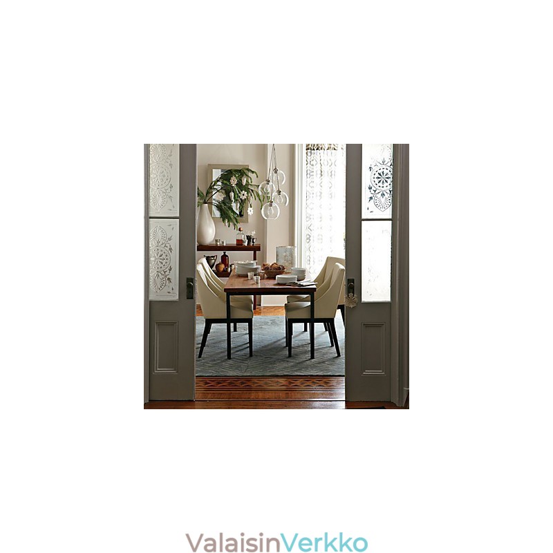 Perinteinen minityylinen maalausriippuvalaisin