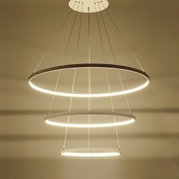Moderni design riippuvalaisin kolme sormusta